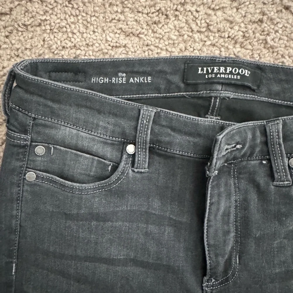 Liverpool Classic Black Women's Jeans - Picture 2 of 4